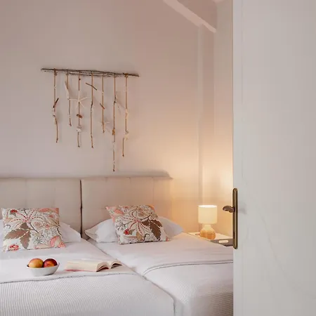 Paradise Overlook - Beachfront